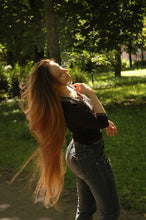 Laden Sie das Bild in den Galerie-Viewer, 196 Luna XXL hair outdoor hairplay 60 min video for download