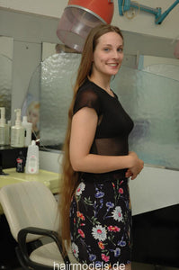 325 Luna XXL hair by hobbybarber backward shampooing in forward bowl