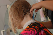 Carica l&#39;immagine nel visualizzatore di Gallery, 870 Nadja 2 haircut, buzz and napeshave knife