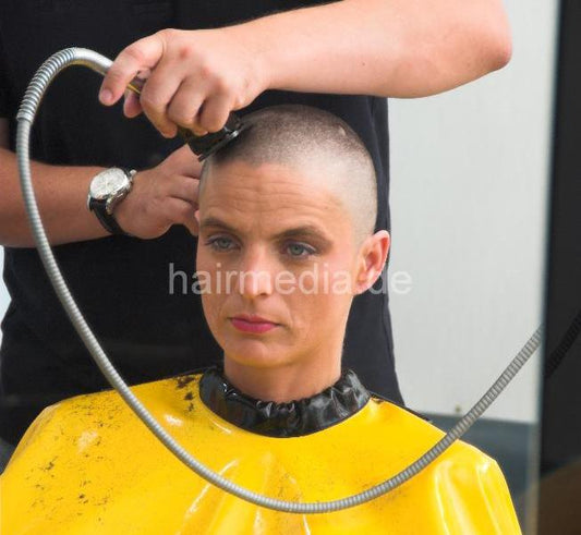 898 5 Sandra, clippercut buzzcut headshave by barber 4-hand