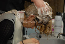 Carica l&#39;immagine nel visualizzatore di Gallery, 470 1 Soraya thick hair forward salon shampoo by sister Julia