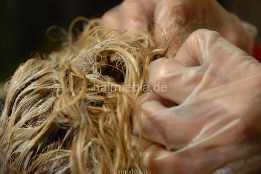 470 Julia and Soraya thick hair sisters shampoo session and bleaching
