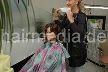 Laden Sie das Bild in den Galerie-Viewer, 719 Tina young woman complete perm in Kultsalon by Fr. Pablowsky