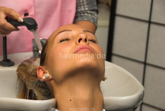 1026 Xara backward shampoo teen hairwash by KristinaF in pink apron